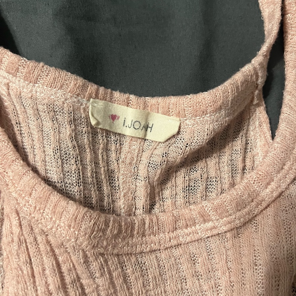 Spaghetti strap